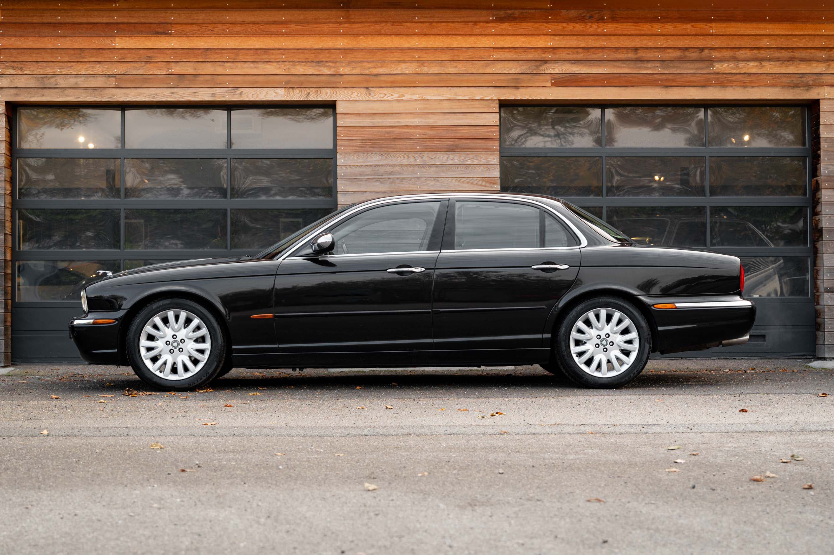 Jaguar XJ
